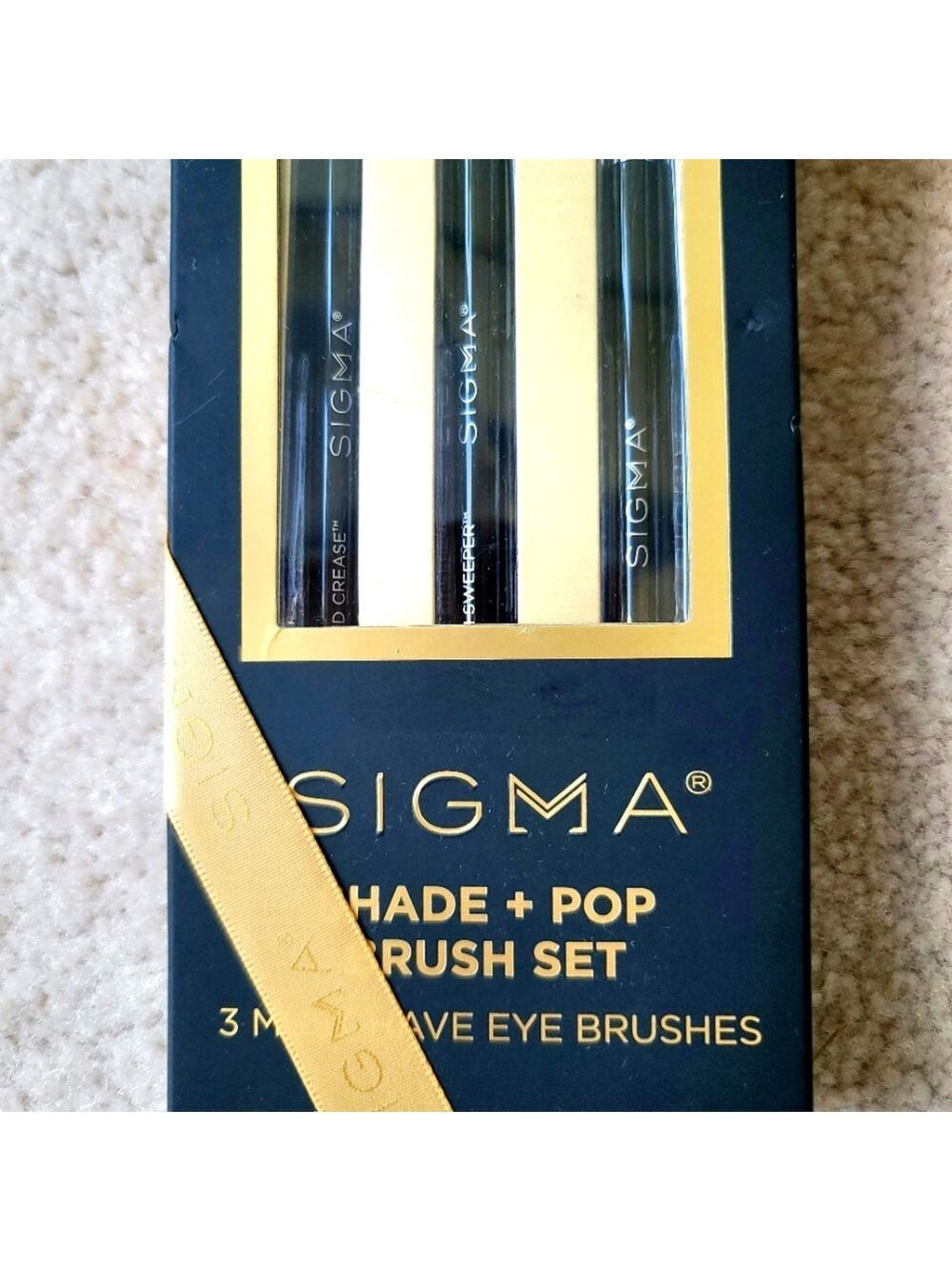 NWT Sigma Shade + Pop Brush Set